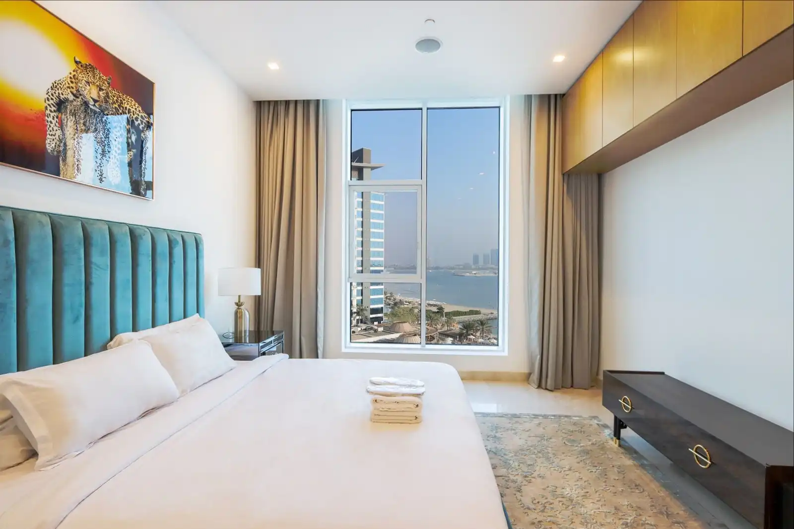 Oceanic - 1BR - Sea View & Beach Access, Dubai