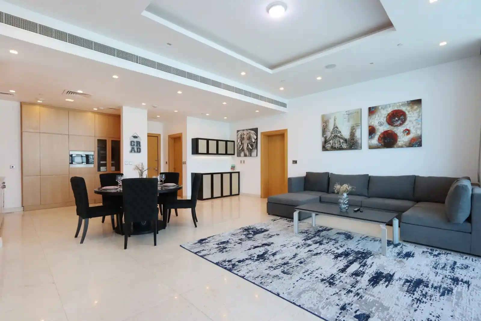 Oceanic - 1BR - Sea View & Beach Access, Dubai