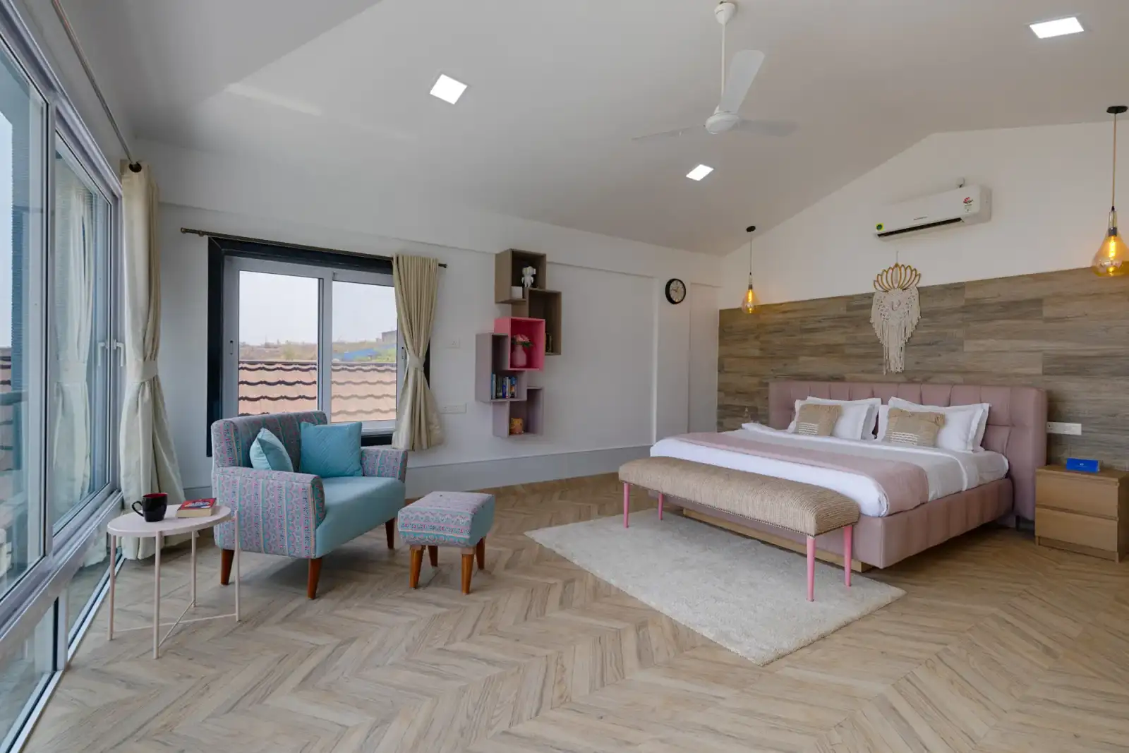 October House, Pune