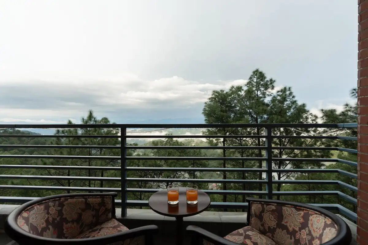 Opalite @ The Elmstone - Skyline Apartments, Kasauli