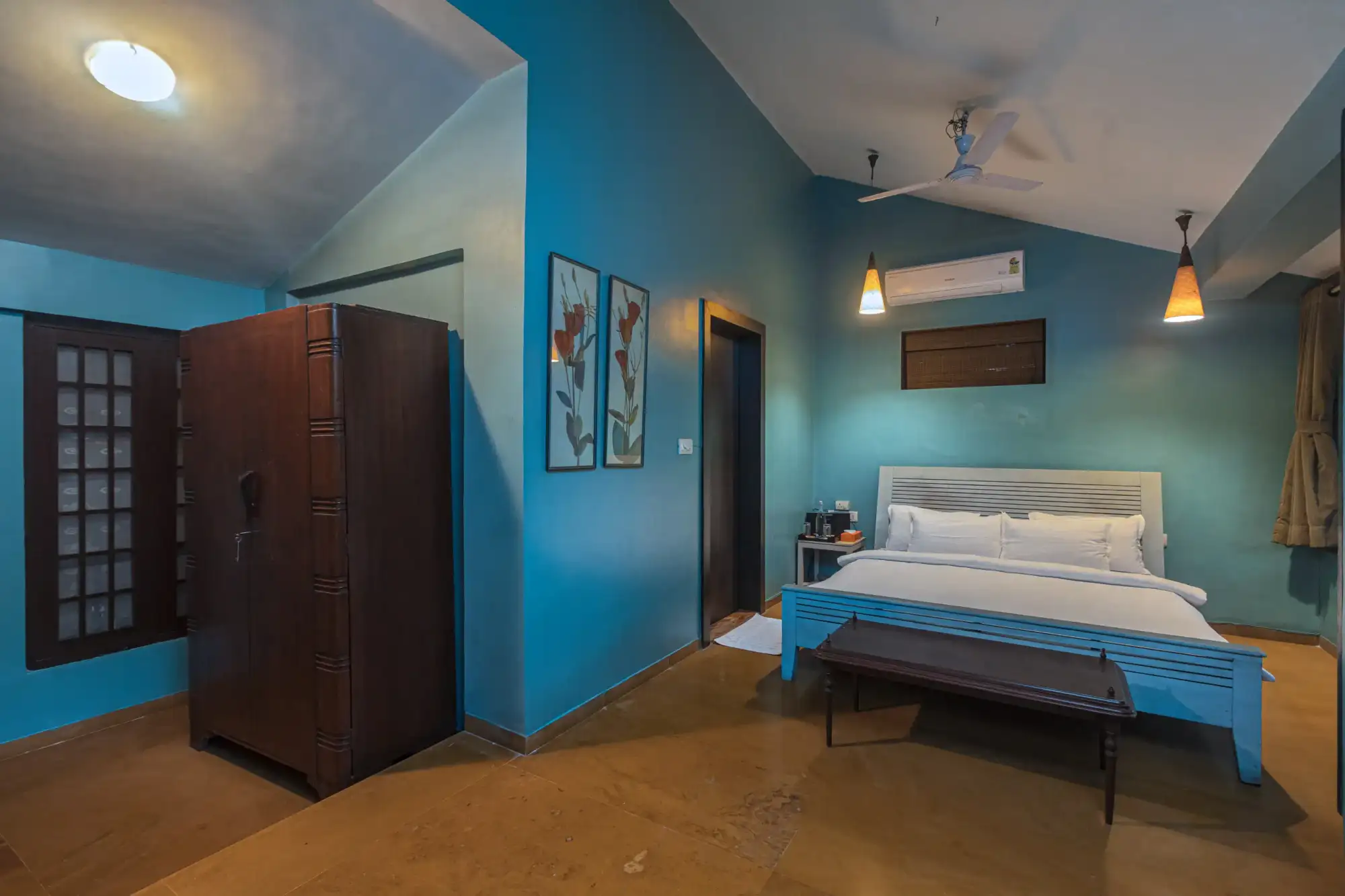 Oriana, Alibaug