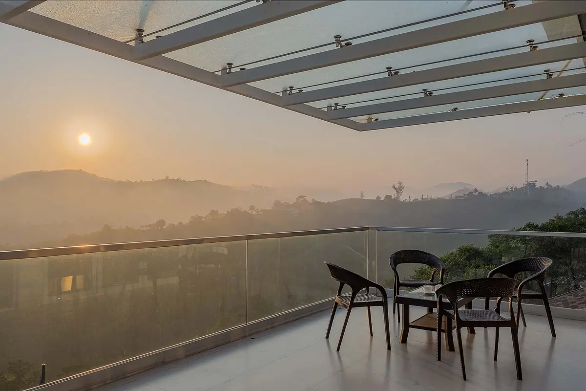 Ozone Greens, Vagamon