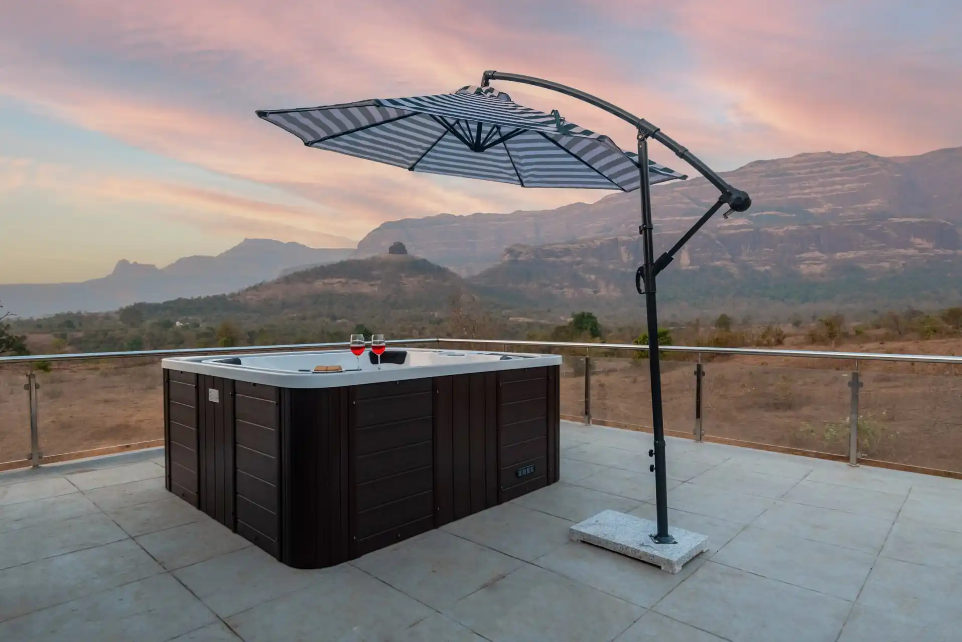 Palazzo in the Mountain, Karjat