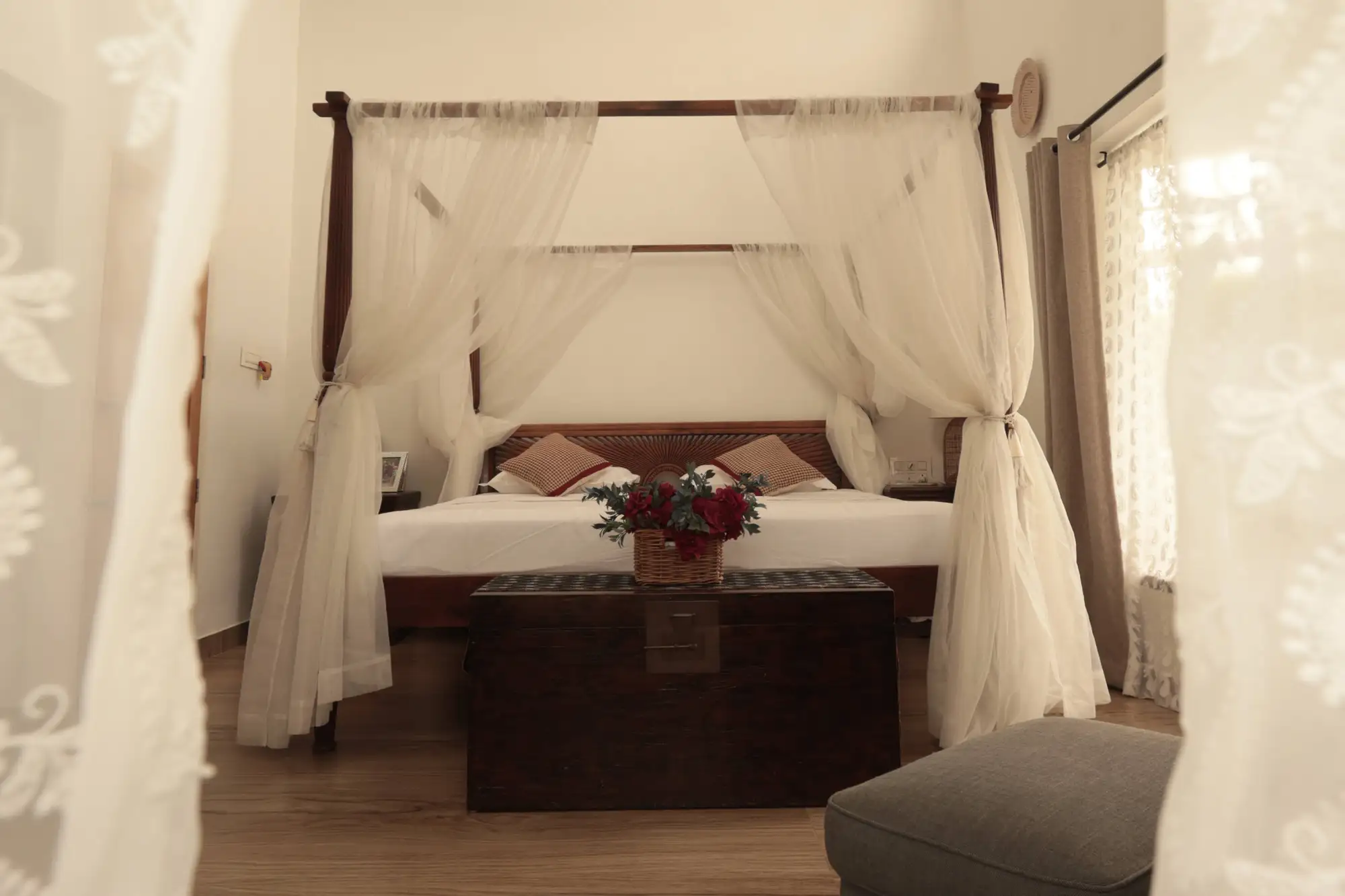 Palliath House |3-BHK With, Living Lounge, Patio, Shared Lawn and 3 Natural Ponds, Alappuzha