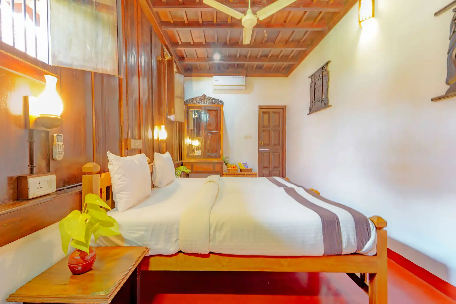 Palm Dale Deluxe Room, Alappuzha