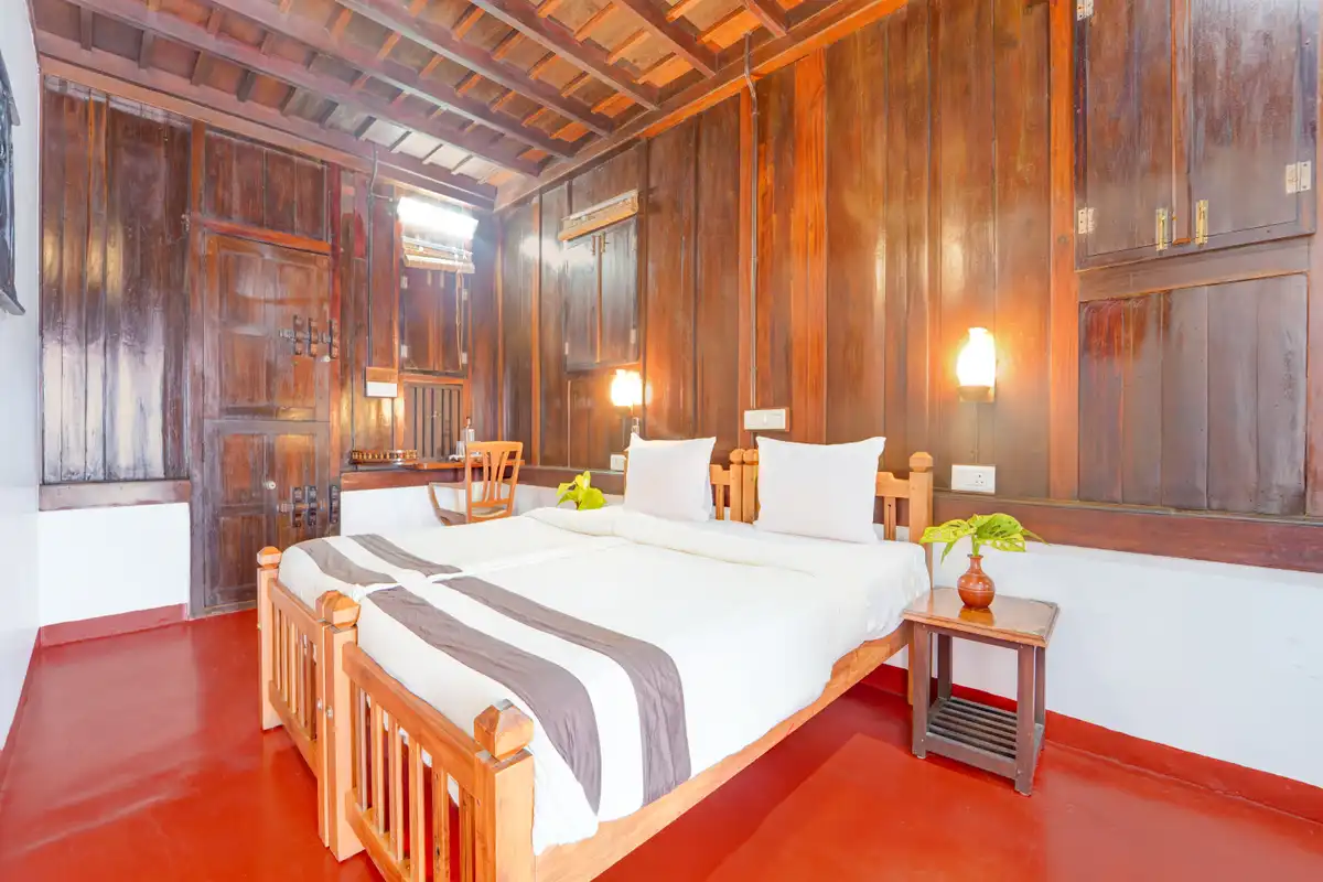 Palm Dale Deluxe Room, Alappuzha