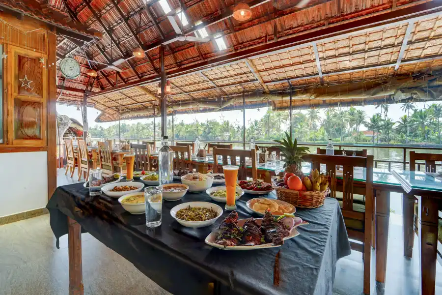 Palm Dale Deluxe Room, Alappuzha