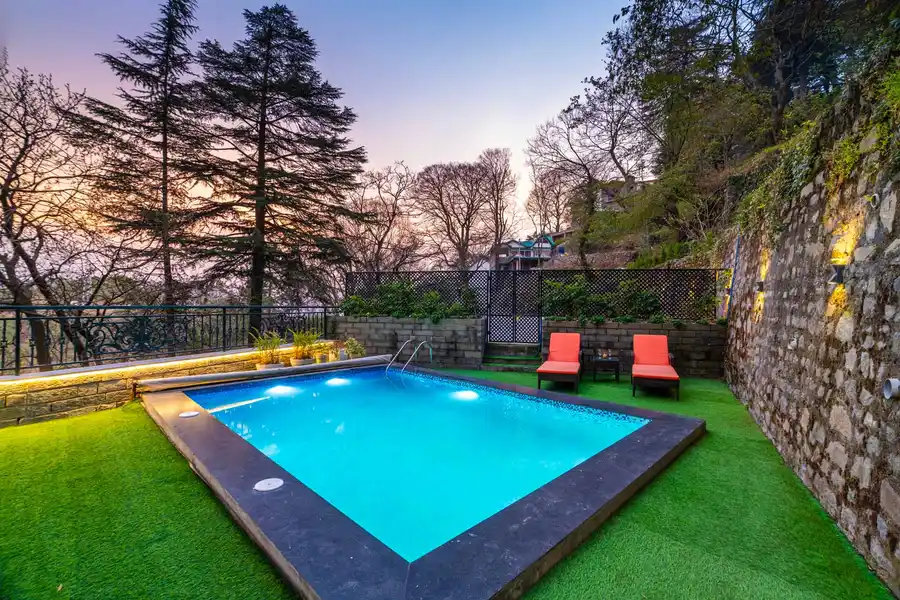 Paris Villa W/ Outdoor Heated Pool, Kasauli