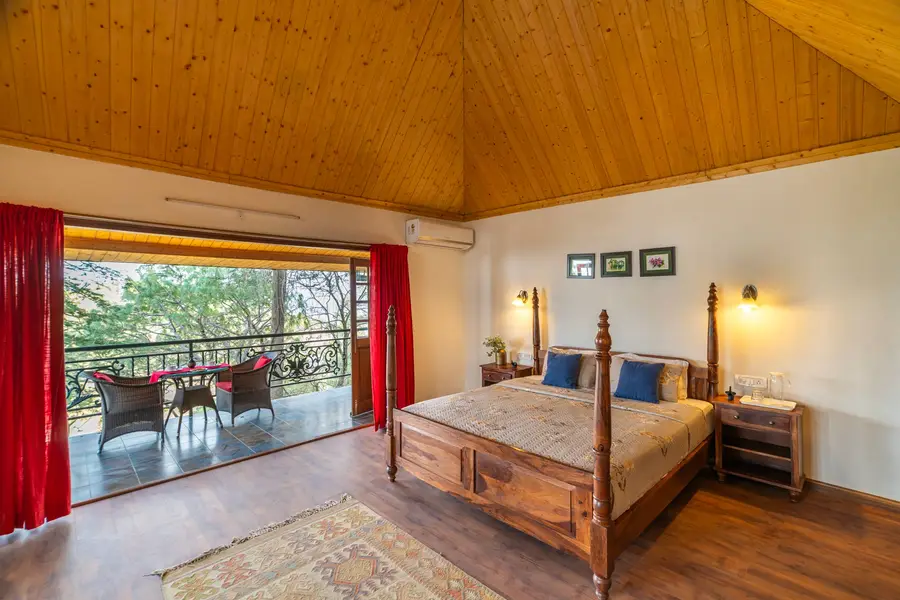 Paris Villa W/ Outdoor Heated Pool, Kasauli