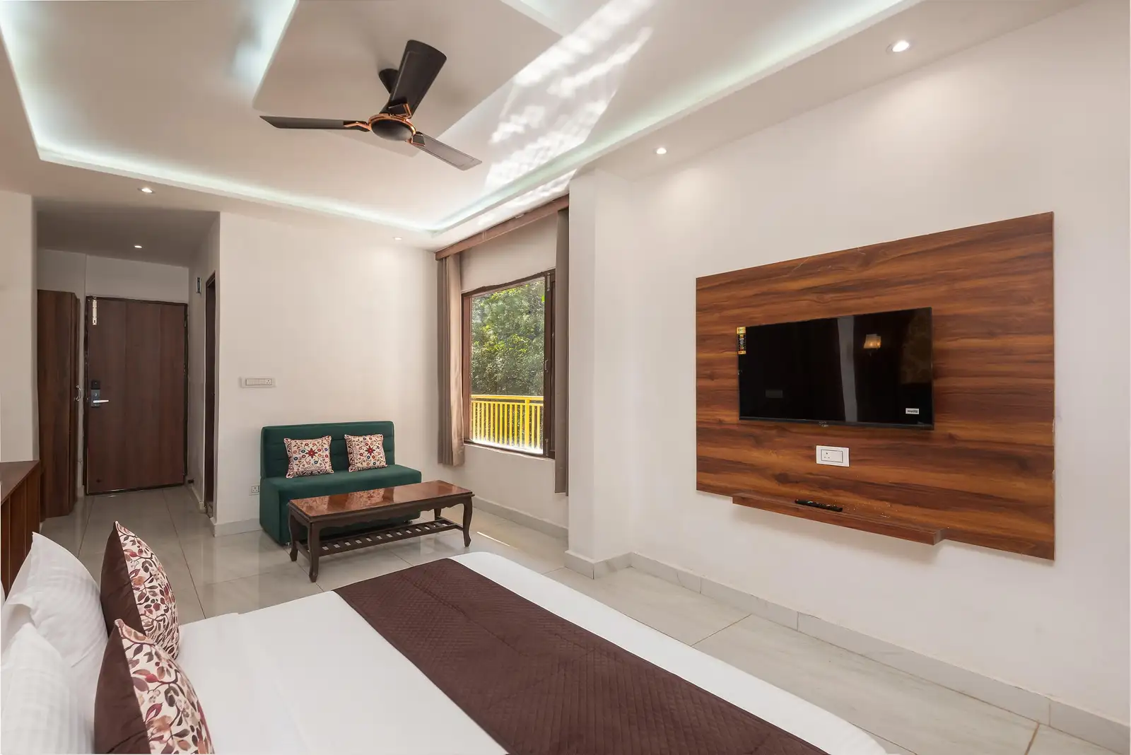 Peaceful Stays Dalhousie Room