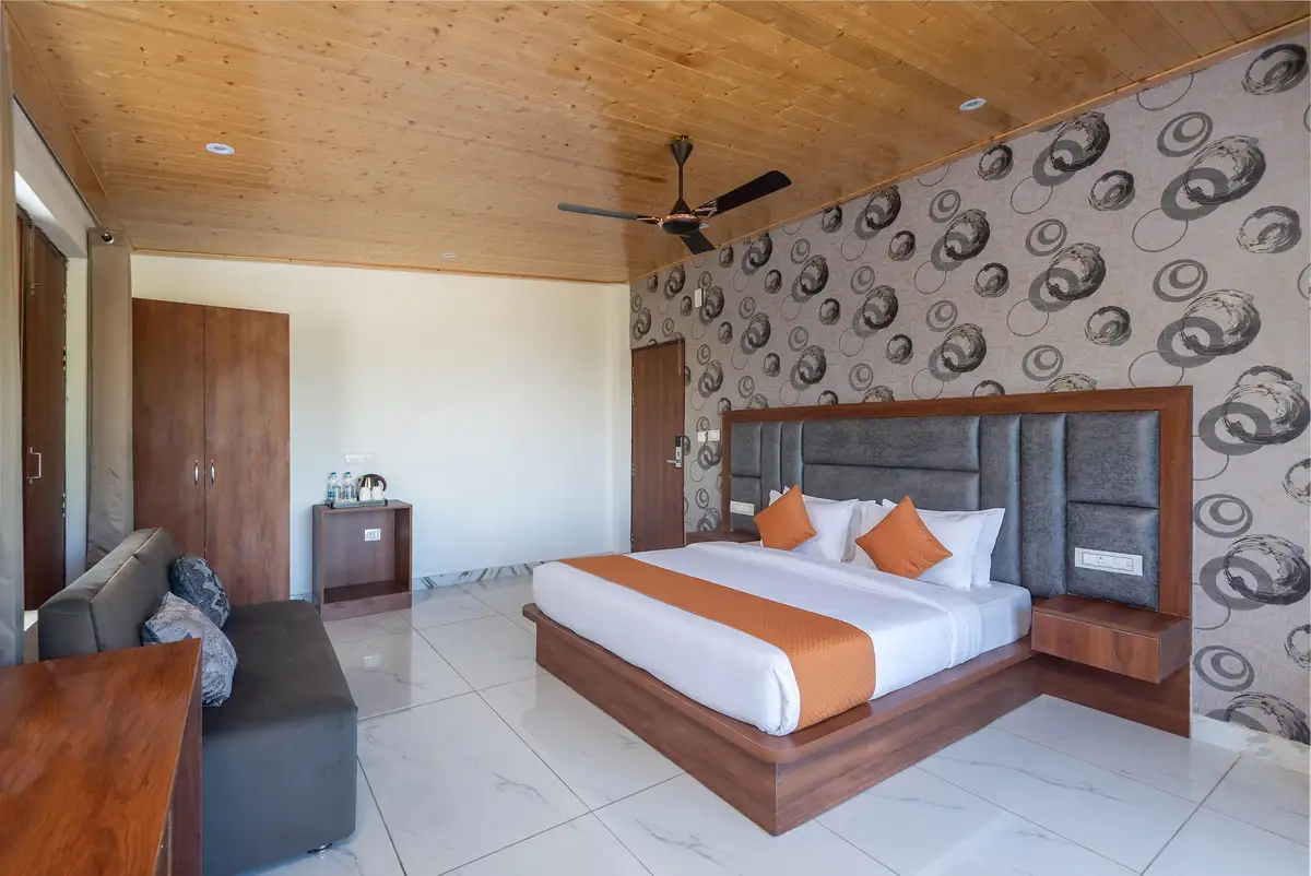 Peaceful Stays Dalhousie Room