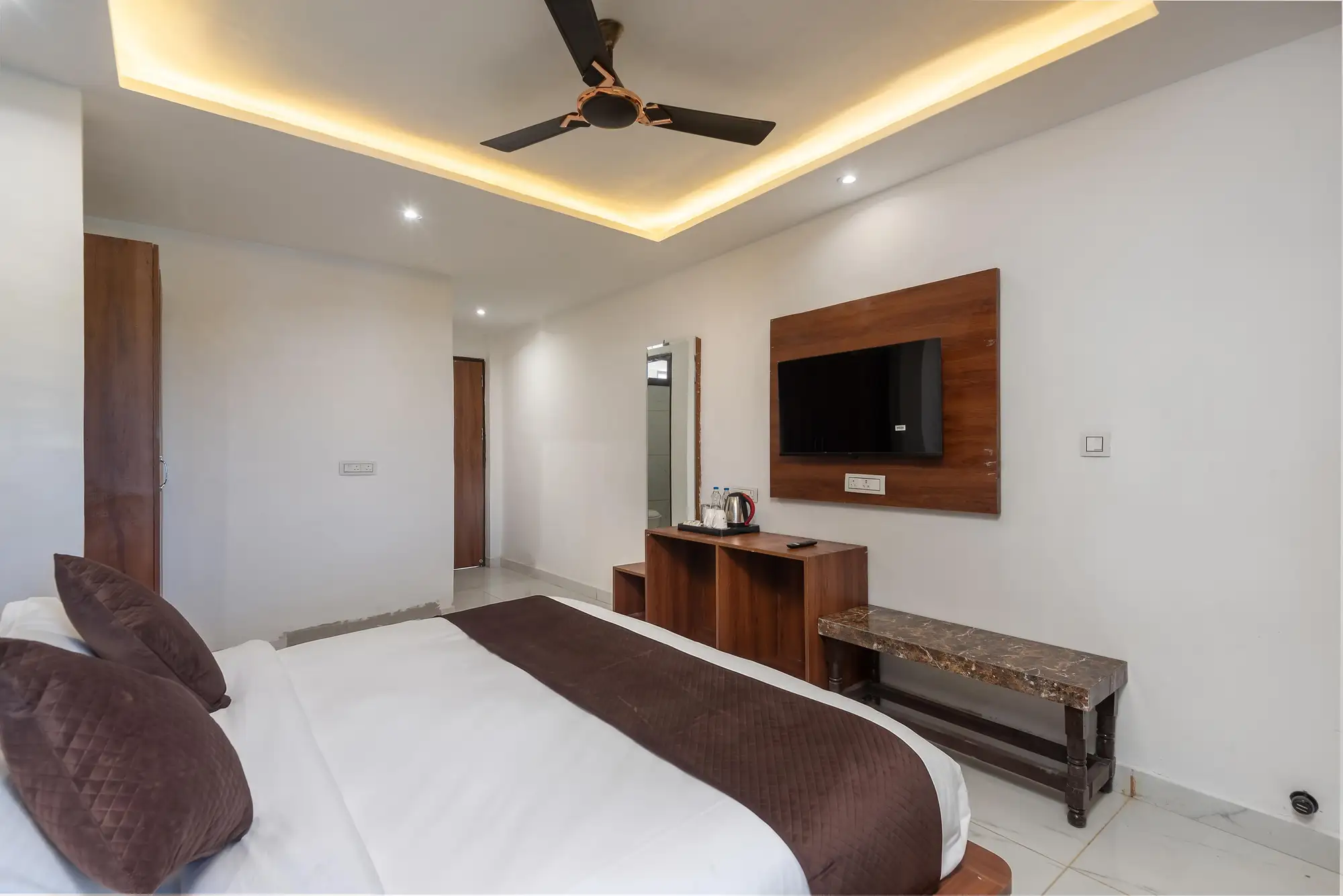 Peaceful Stays Dalhousie Room