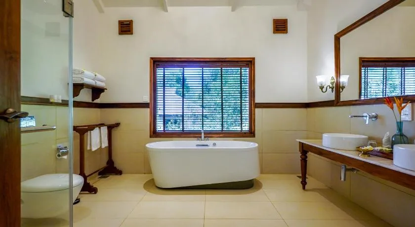 Pepper Trail Bathroom