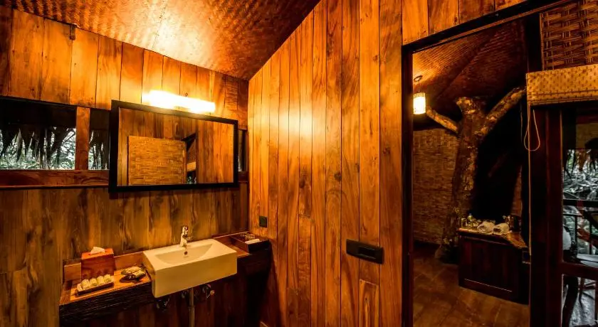 Pepper Trail Bathroom