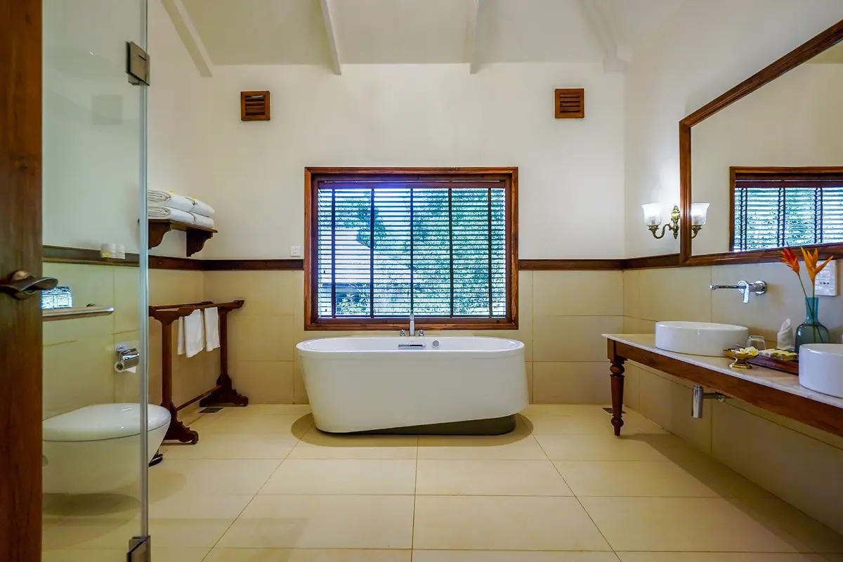 Pepper Trail Bathroom