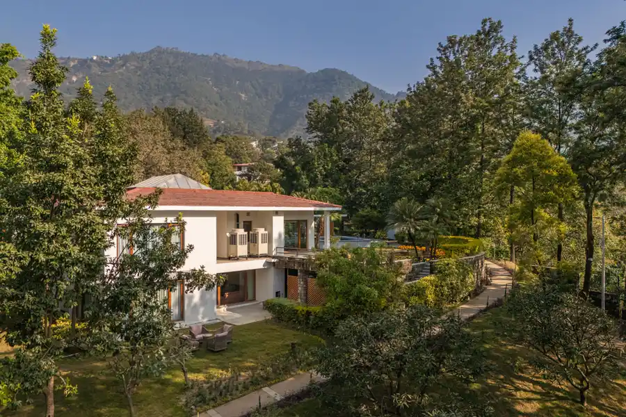 Petal @ Everdale Mussoorie Foothills w/ Heated Pool, Dehradun