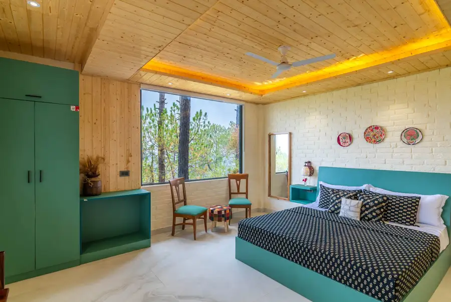 Petal Perch, Kasauli