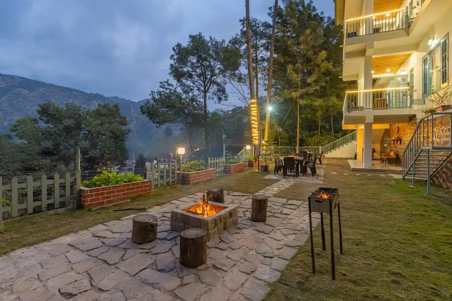 Pinecrest Manor, Kasauli
