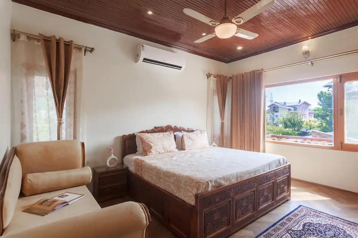 Pinewood Villa near Srinagar Airport, Srinagar