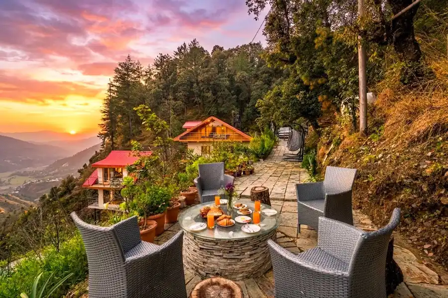 Plum @ The Orchard Song- Chail with Jacuzzi, Shimla