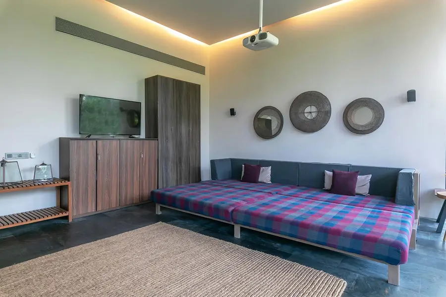 Pranaam, Alibaug