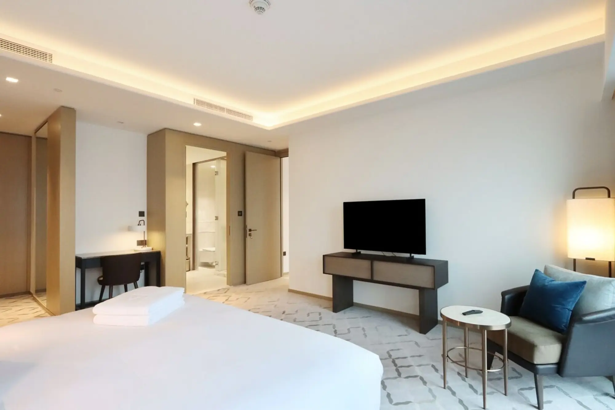 Premium 3B with Skyline View in Address Harbor Point, Dubai