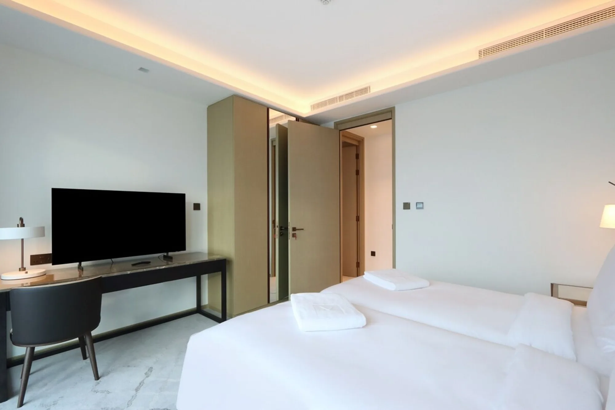 Premium 3B with Skyline View in Address Harbor Point, Dubai