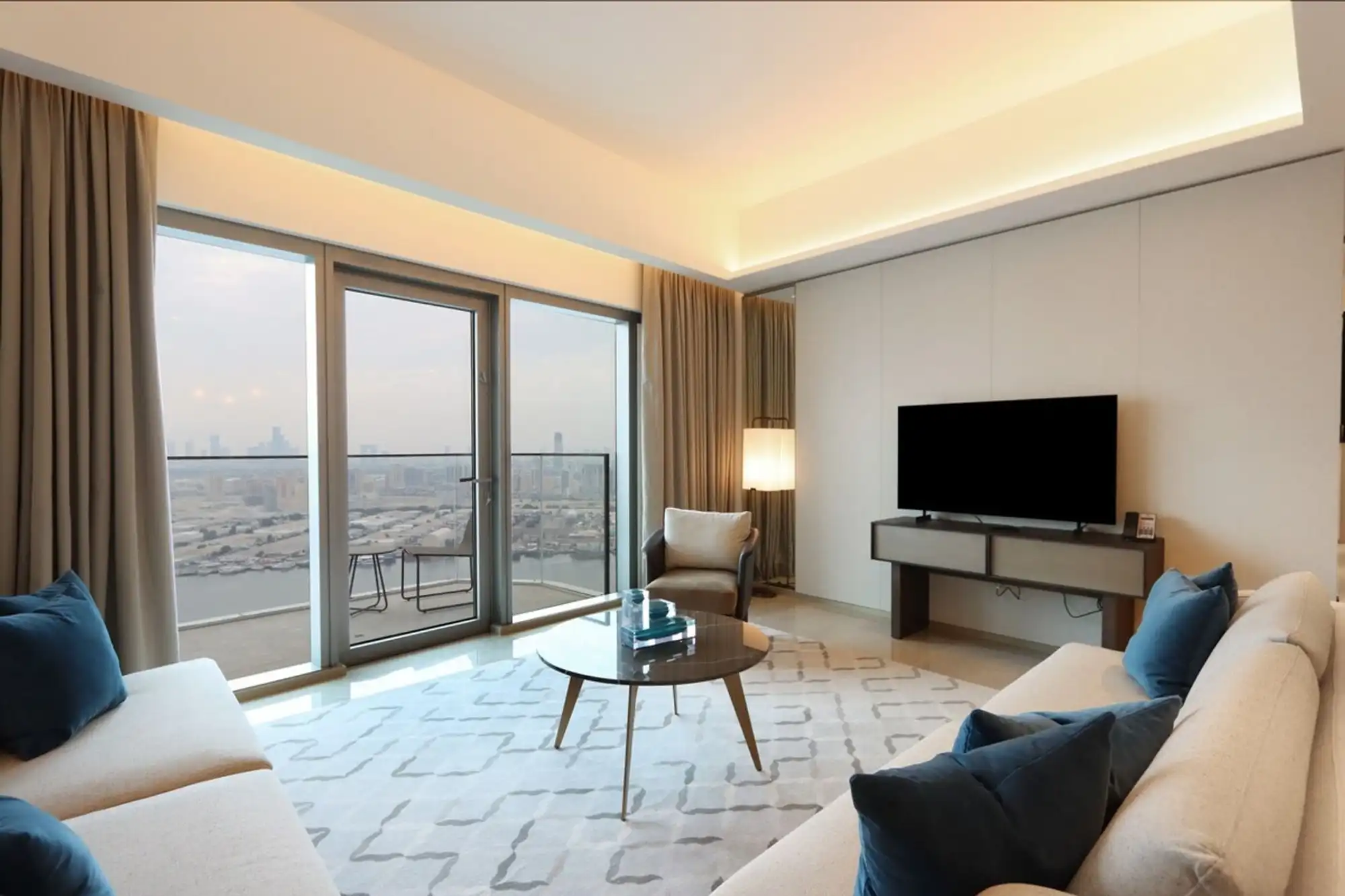 Premium 3B with Skyline View in Address Harbor Point, Dubai