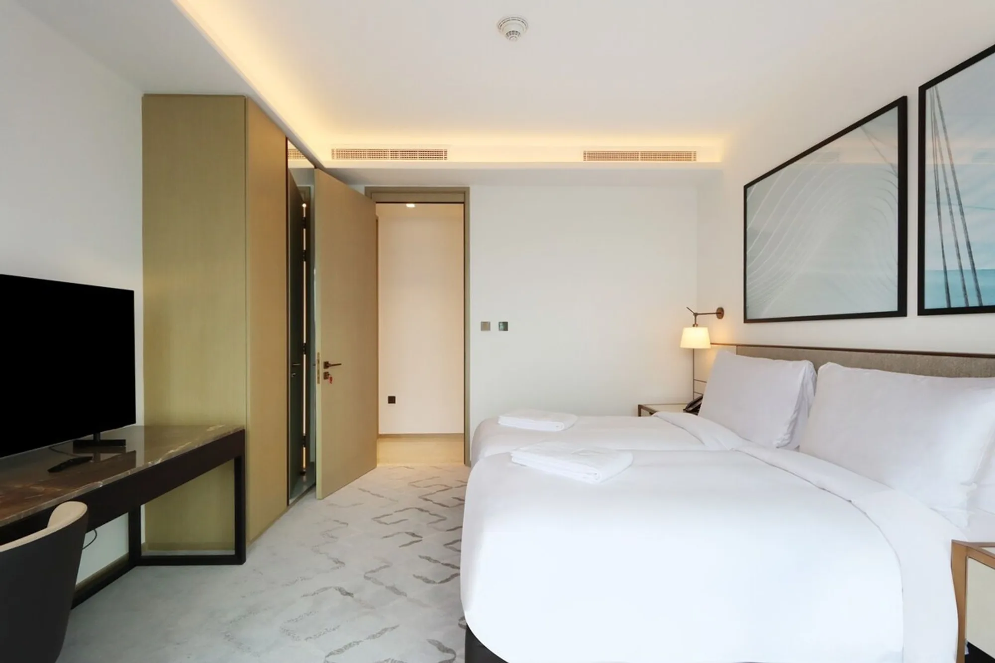 Premium 3B with Skyline View in Address Harbor Point, Dubai