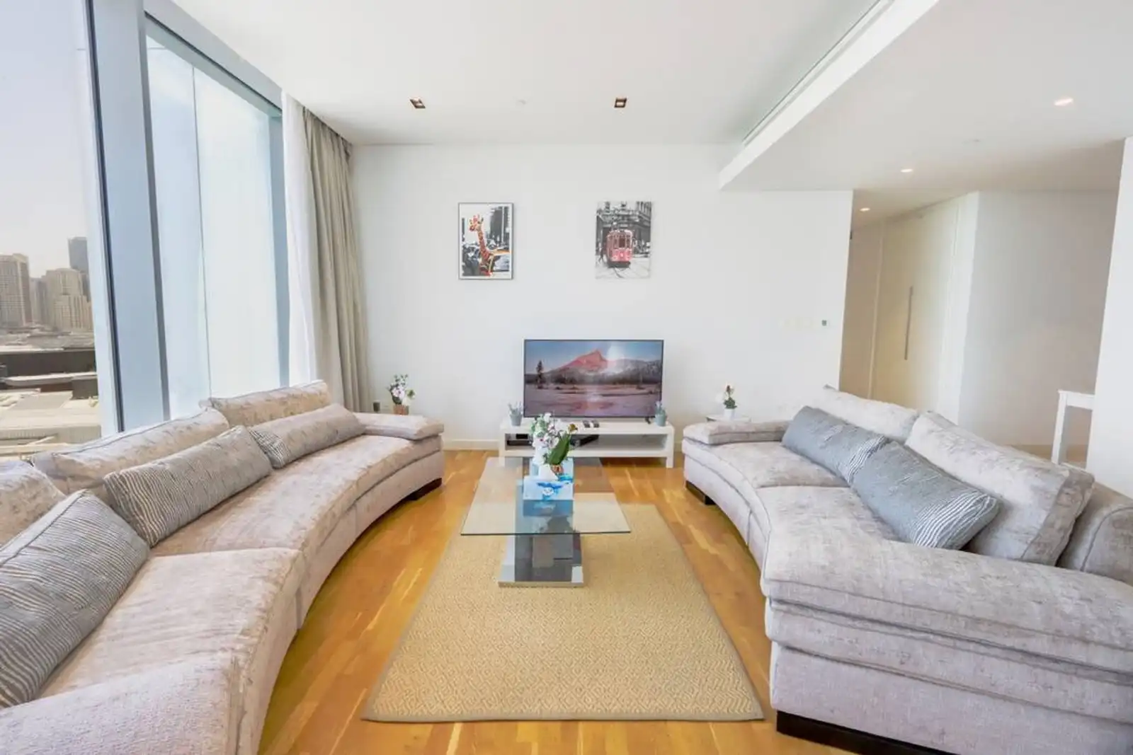 Prime 3BR + 1 Suite with Full Ain Dubai View, Dubai