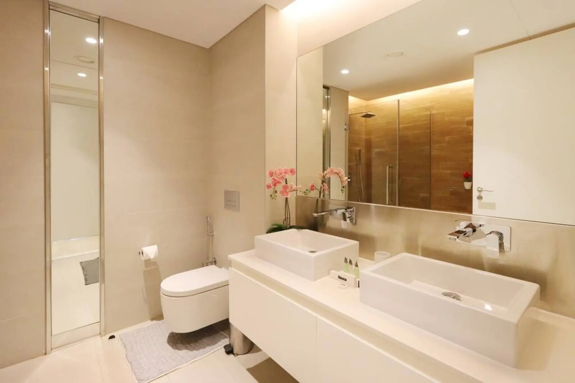 Prime 3BR + 1 Suite with Full Ain Dubai View, Dubai
