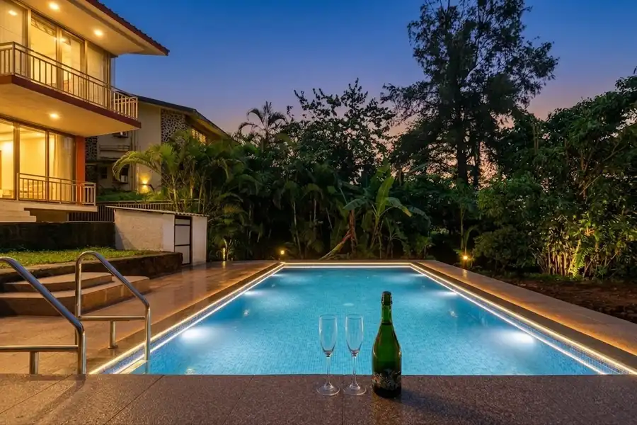 Pura Vida Villa, Lonavala
