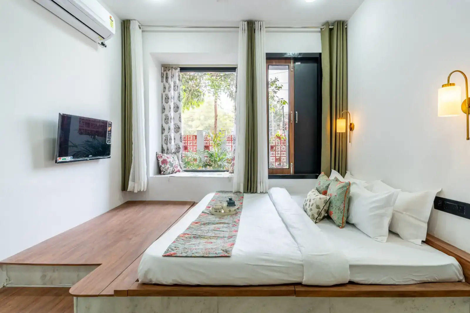 Ramalaya - A Stunning 4-BHK Retreat With Courtyard & a Lush Garden, Jaipur