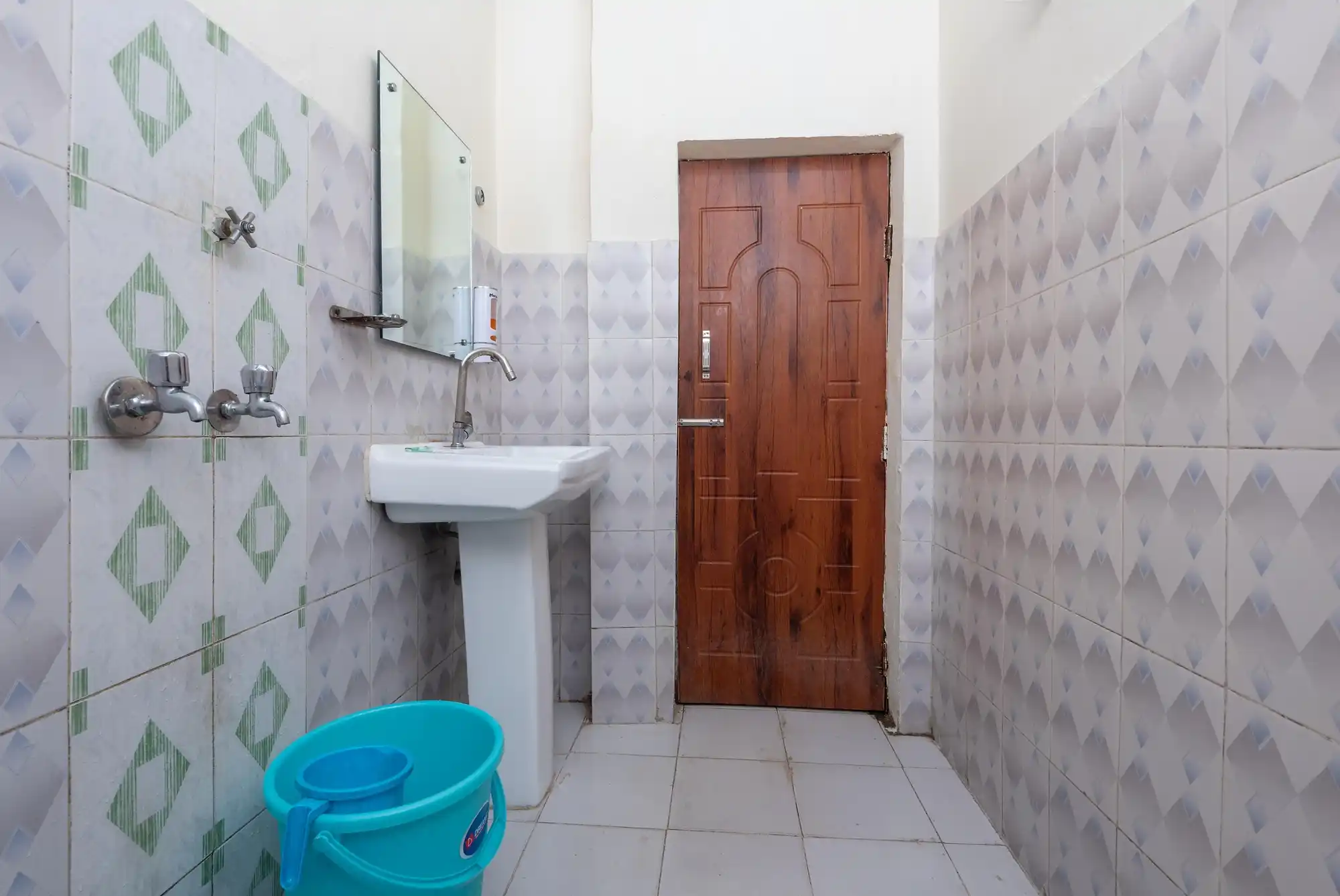 River Valley Resort Rishikesh Washroom