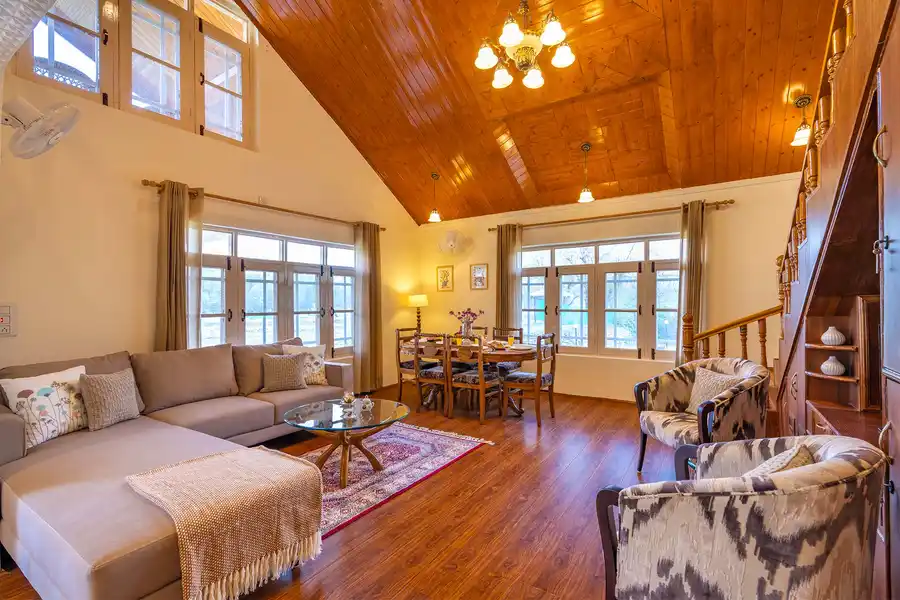 Riverfront Retreat - Qaraar, Srinagar