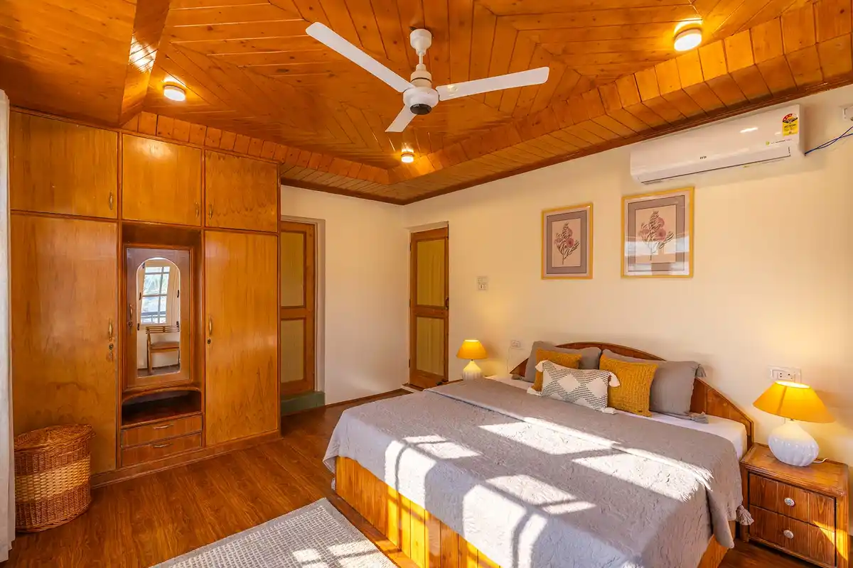 Riverfront Retreat - Qaraar, Srinagar
