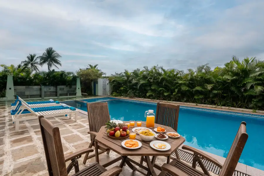 Rooms @ Thalassa near the Beach, Alibaug