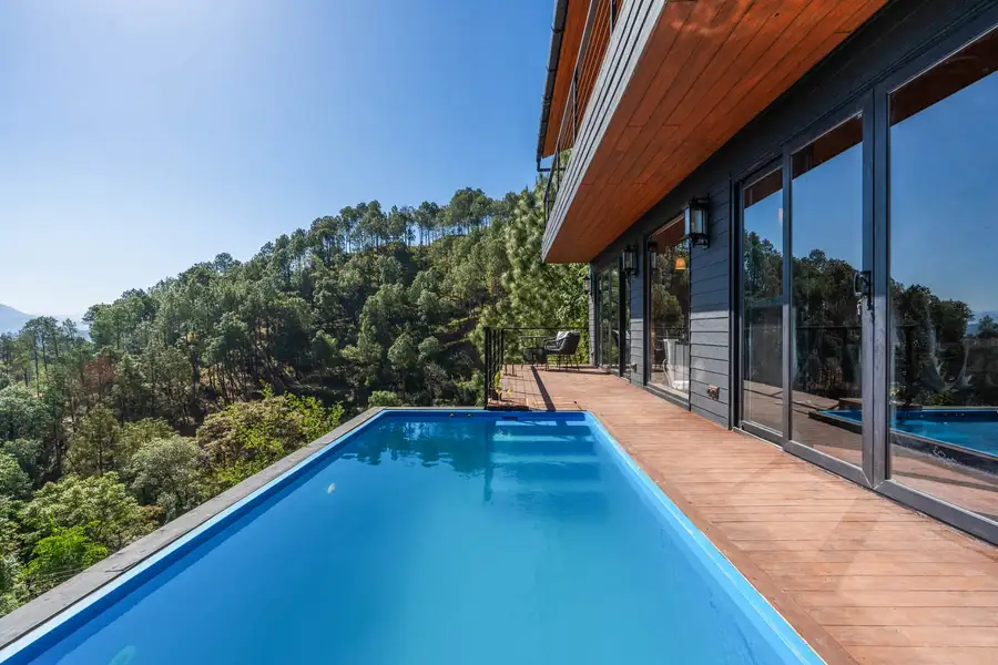 Rosette @ Leopard's Haus w/ Outdoor Pool, Kasauli