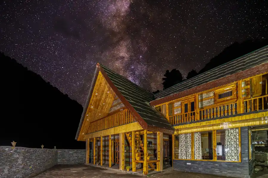 Rustic Loft 1 @ Wisteria Whispers, Tirthan Valley