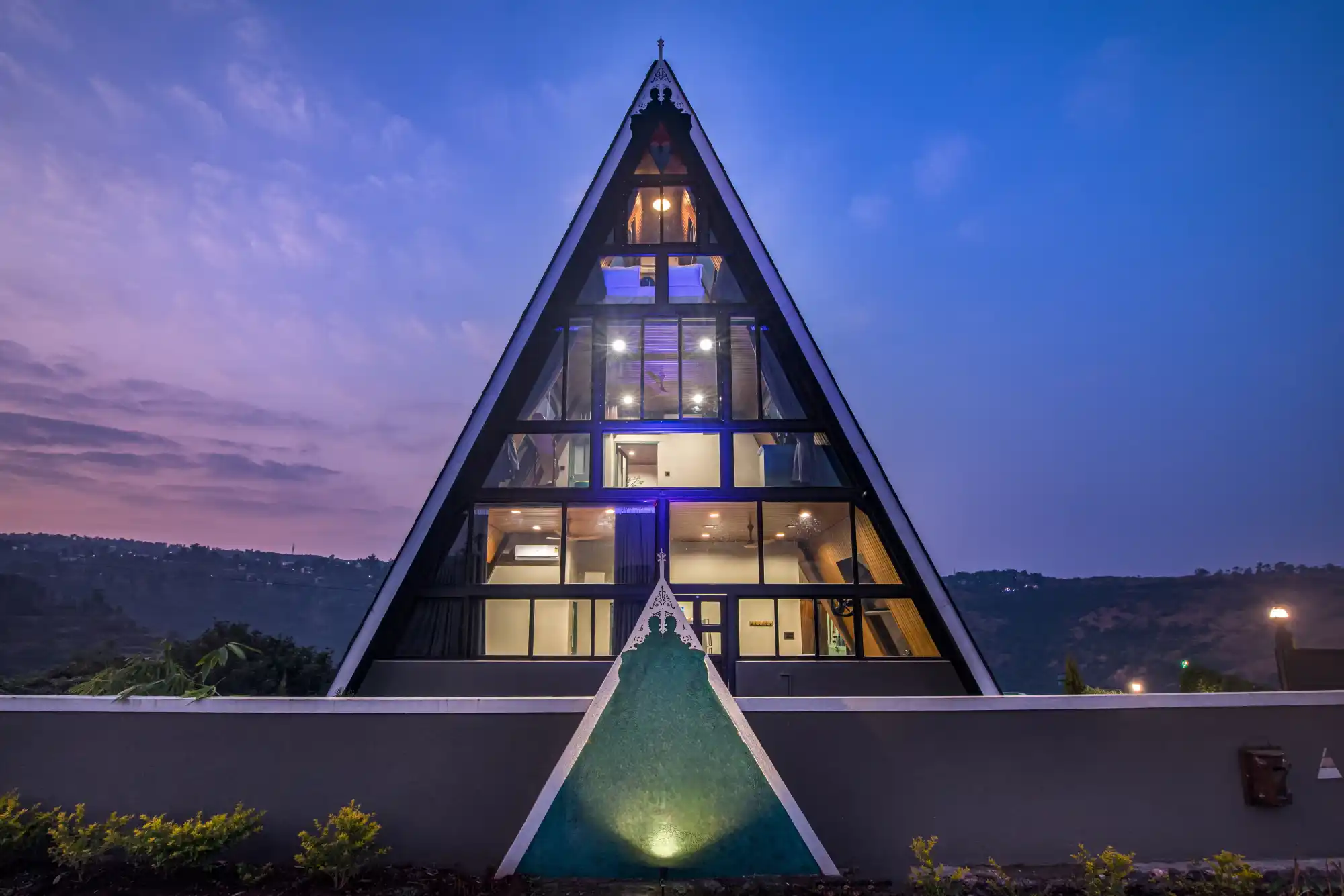 SaffronStays A Vantage, Panchgani