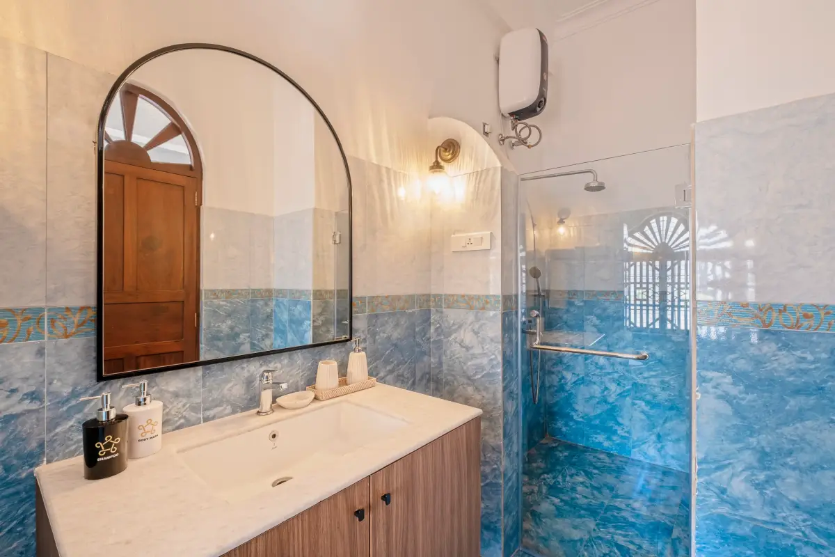 SaffronStays Amarah, Assagao