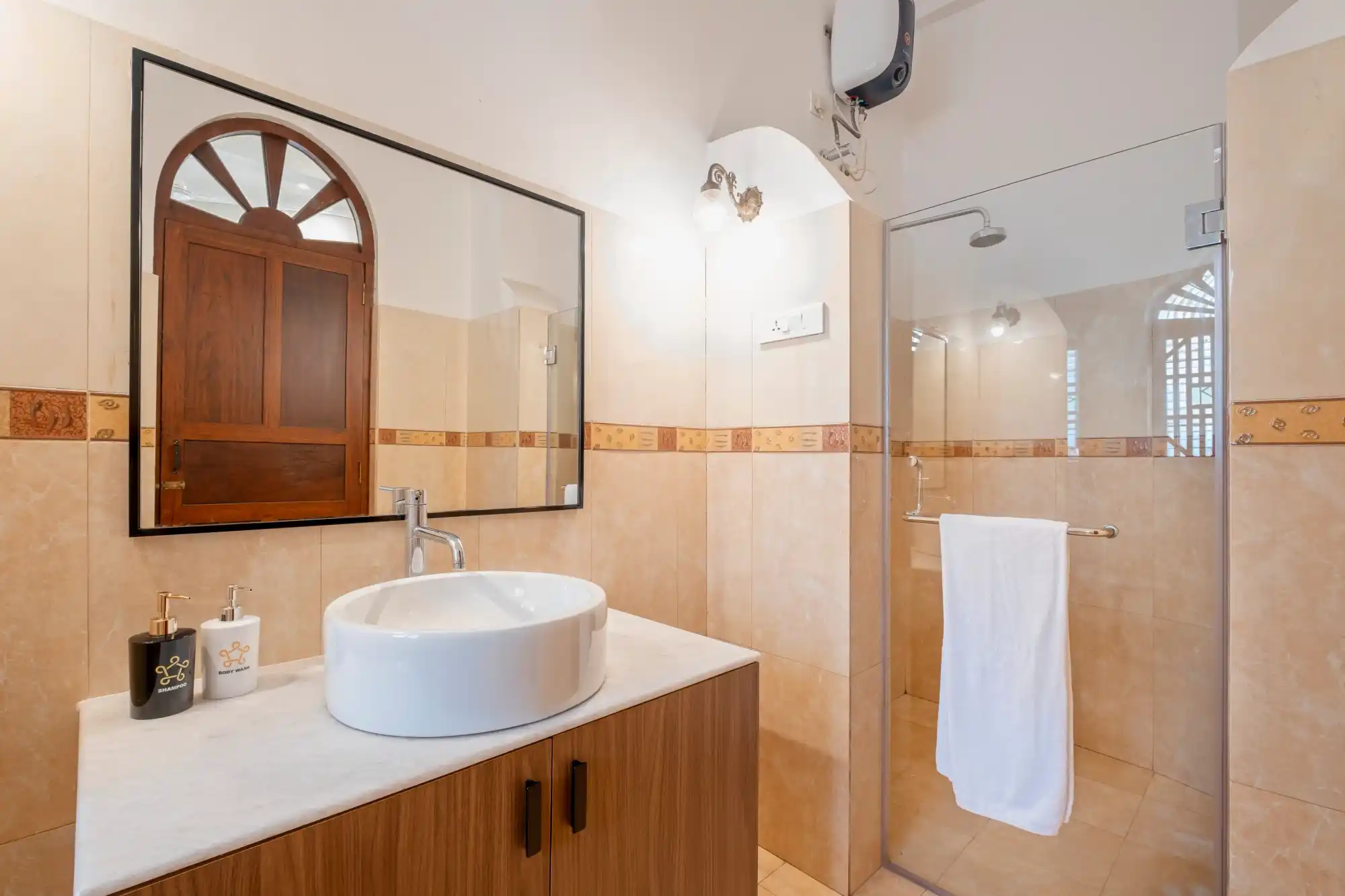 SaffronStays Amarah, Assagao