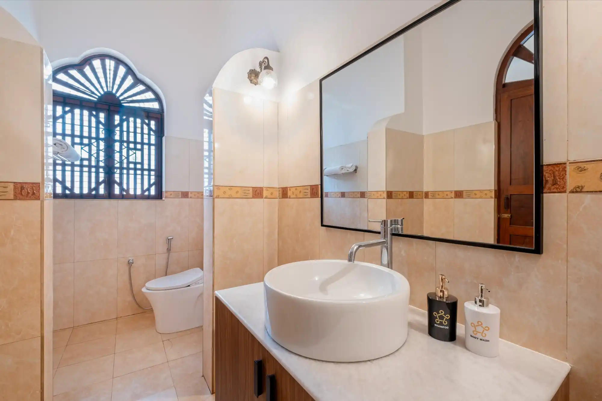 SaffronStays Amarah, Assagao