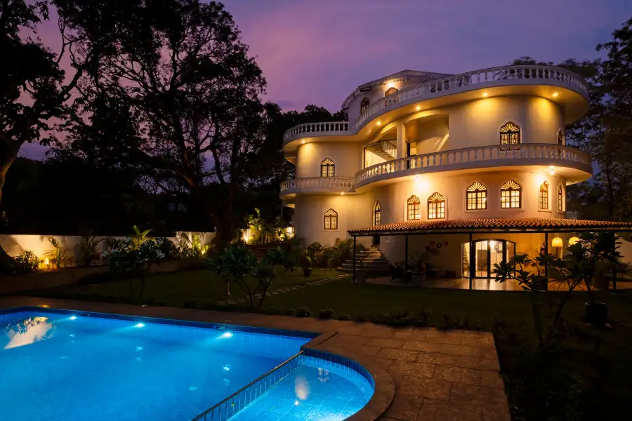 SaffronStays Amarah, Assagao
