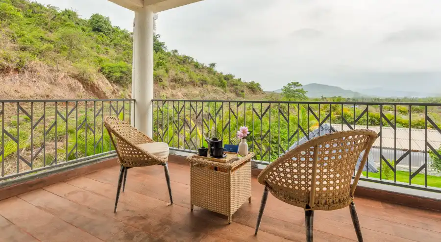 SaffronStays Anant Aura, Karjat
