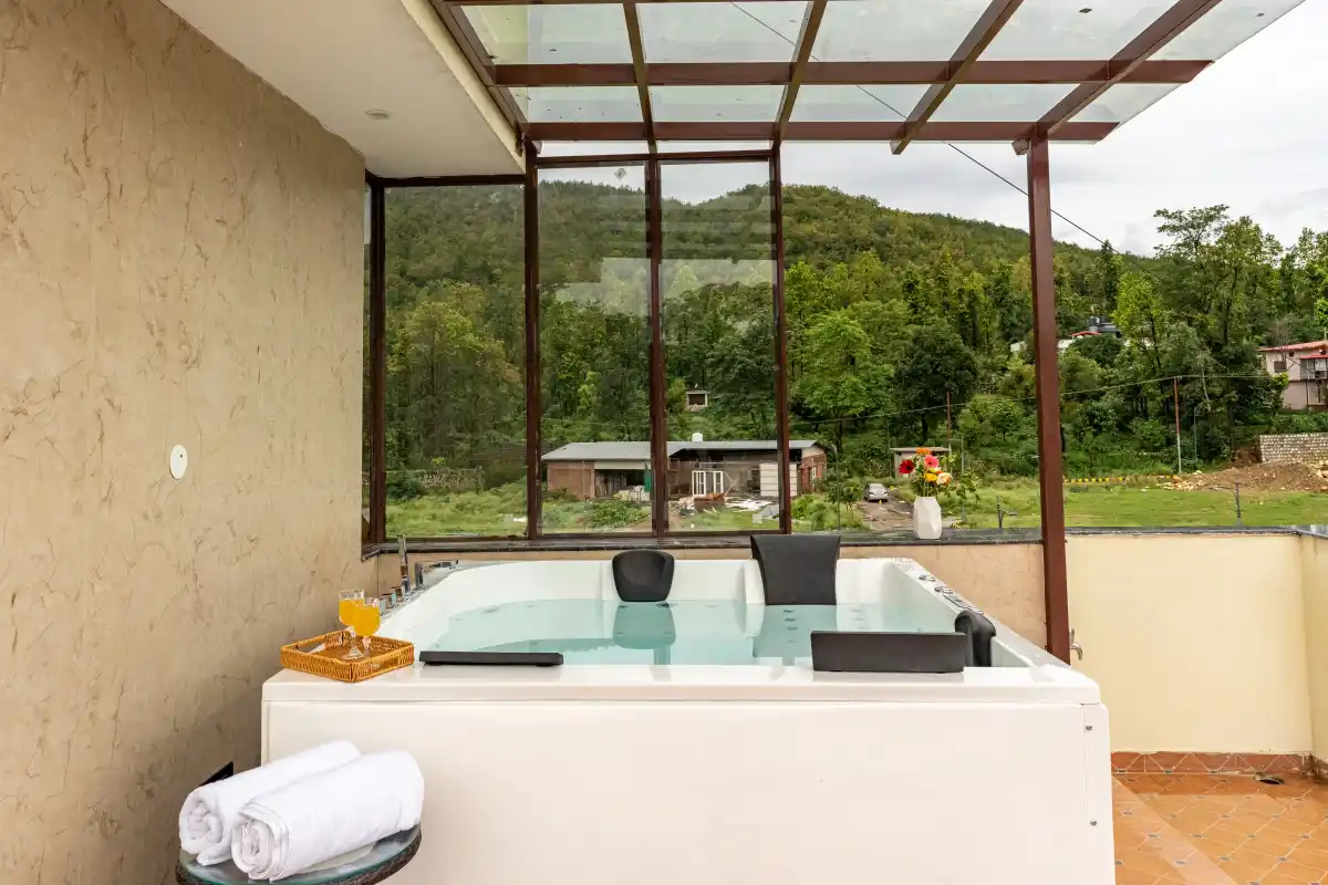 SaffronStays Antar, Dehradun