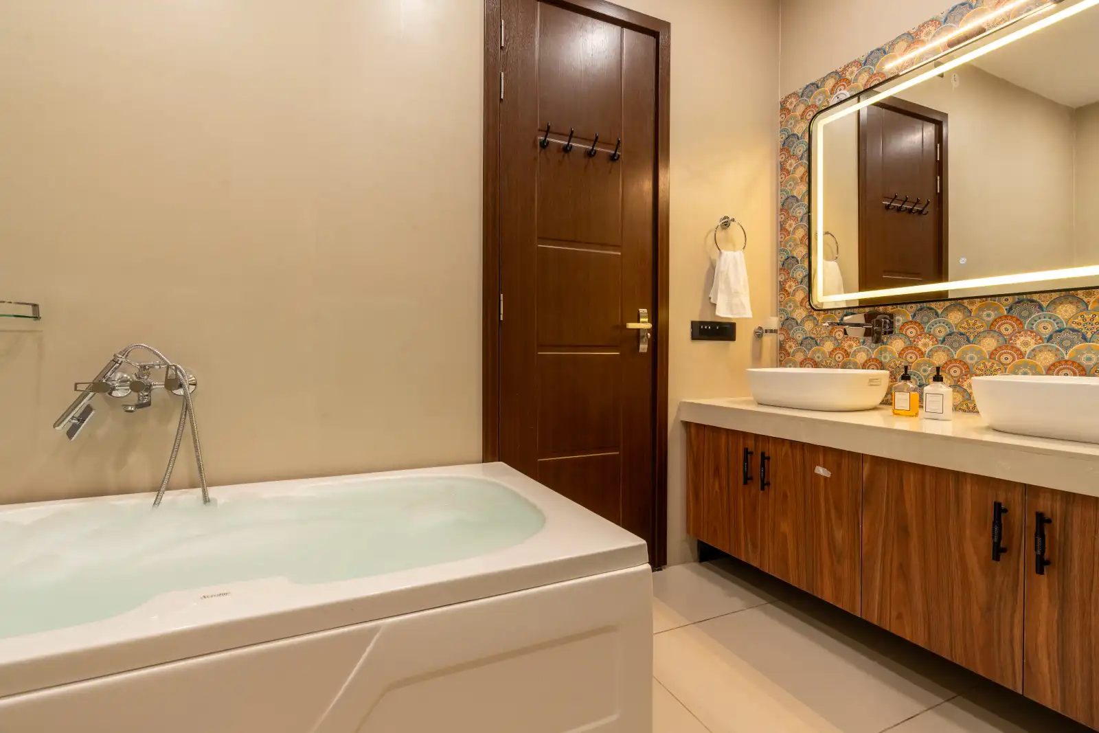 SaffronStays Antar, Dehradun