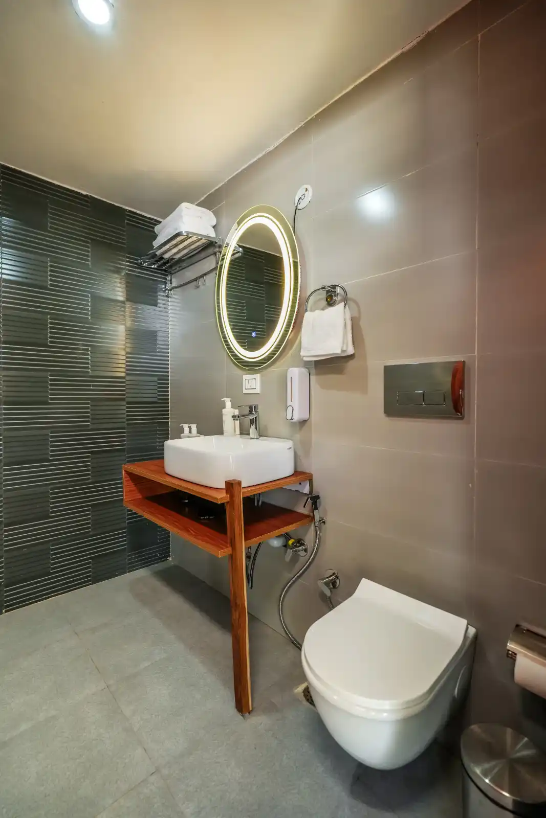 SaffronStays Aquadome Celeste, Ranikhet
