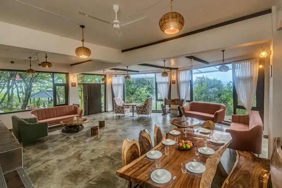 SaffronStays Aranya Vilas, Pawna