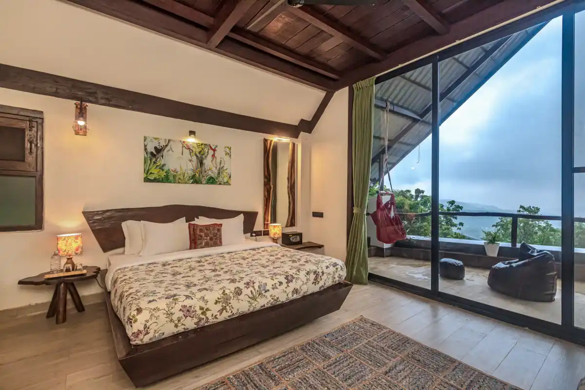 SaffronStays Aranya Vilas, Pawna